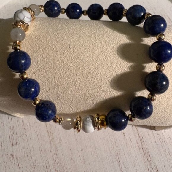 Elegant rosary beaded bracelet with religious charm comes in a gift box - Picture 5 of 6